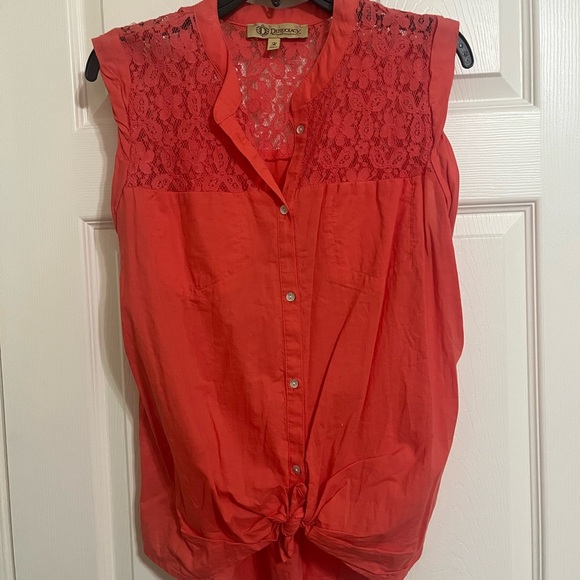 Ladies Summer Shirt with tie in front and lace detail at top - Picture 1 of 3